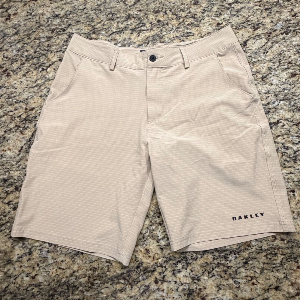 Oakley Hydrolix Mens Tan Pinstripe Regular Fit Performance Shorts Size 33 ws